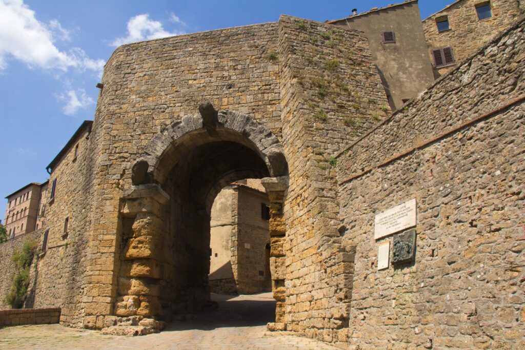 The Influence of Etruscan Architecture on Early Rome Explained Visually The Influence of Etruscan Architecture on Early Rome Explained Visually